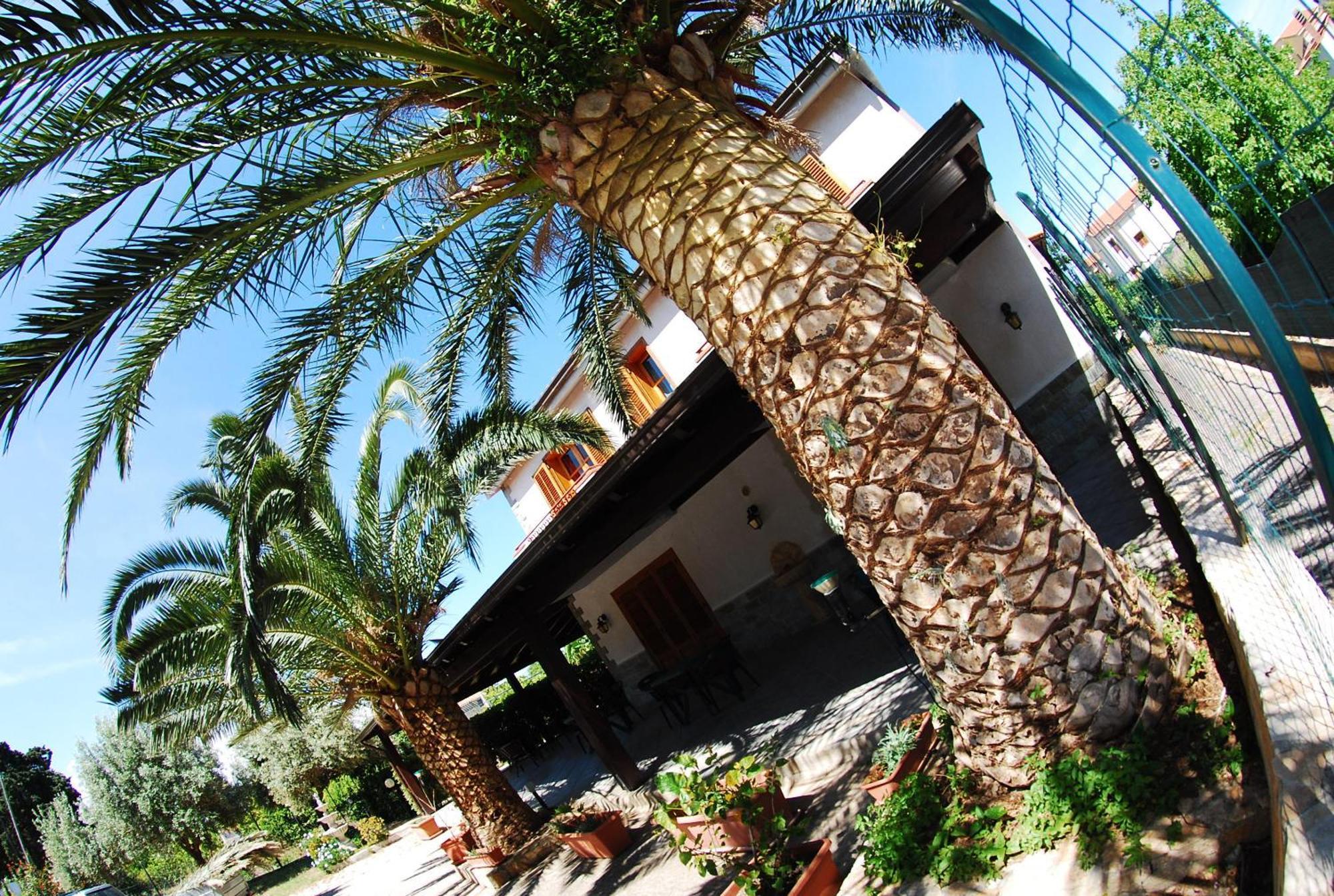 Sunrise Bed & Breakfast Lascari Exterior photo